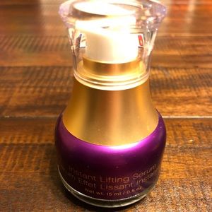 Younique Royalty Instant Lifting Serum